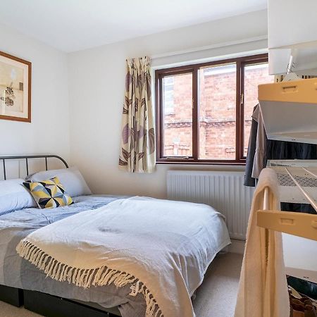 Pass The Keys Stunning 3 Bedroom Apt Leafy South Belfast With Lots Nearby ภายนอก รูปภาพ