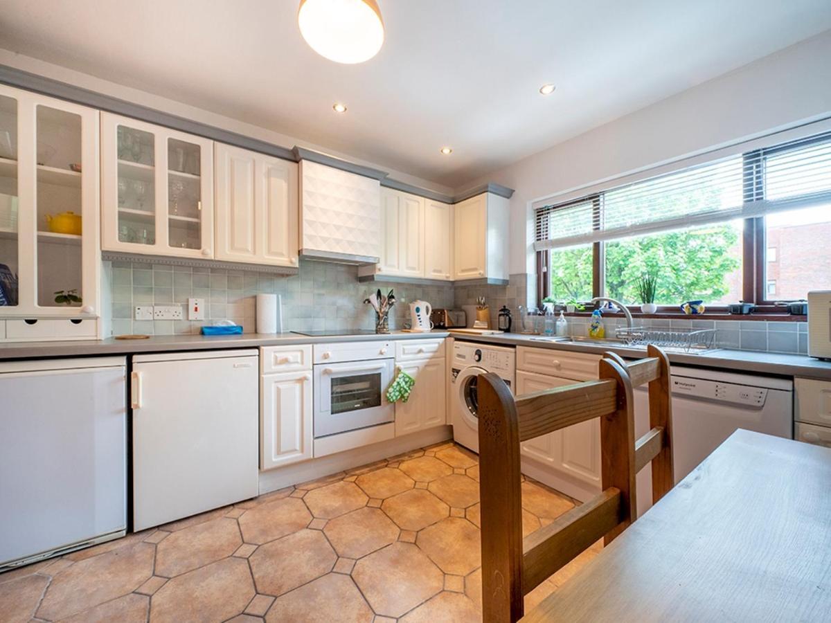 Pass The Keys Stunning 3 Bedroom Apt Leafy South Belfast With Lots Nearby ภายนอก รูปภาพ